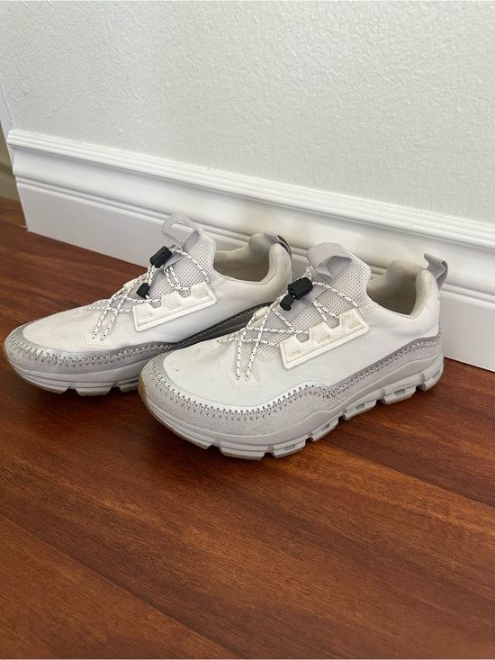 On Running Shoes - On Running Cloudaway Kanazawa Women's White and Light Gray Athletic Sneakers